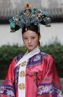 How to Evaluate Consort Hua in "Empresses in the Palace"